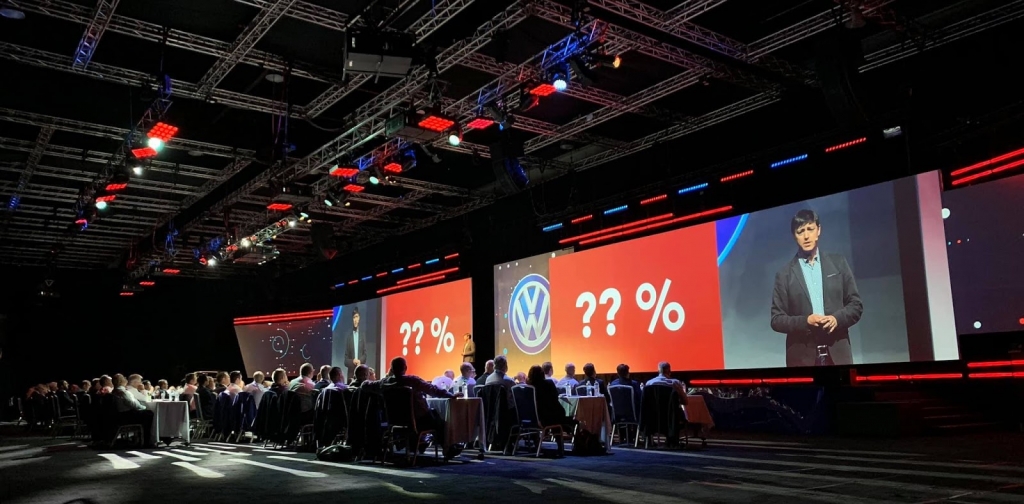 never-lose-a-customer-again-joey-coleman