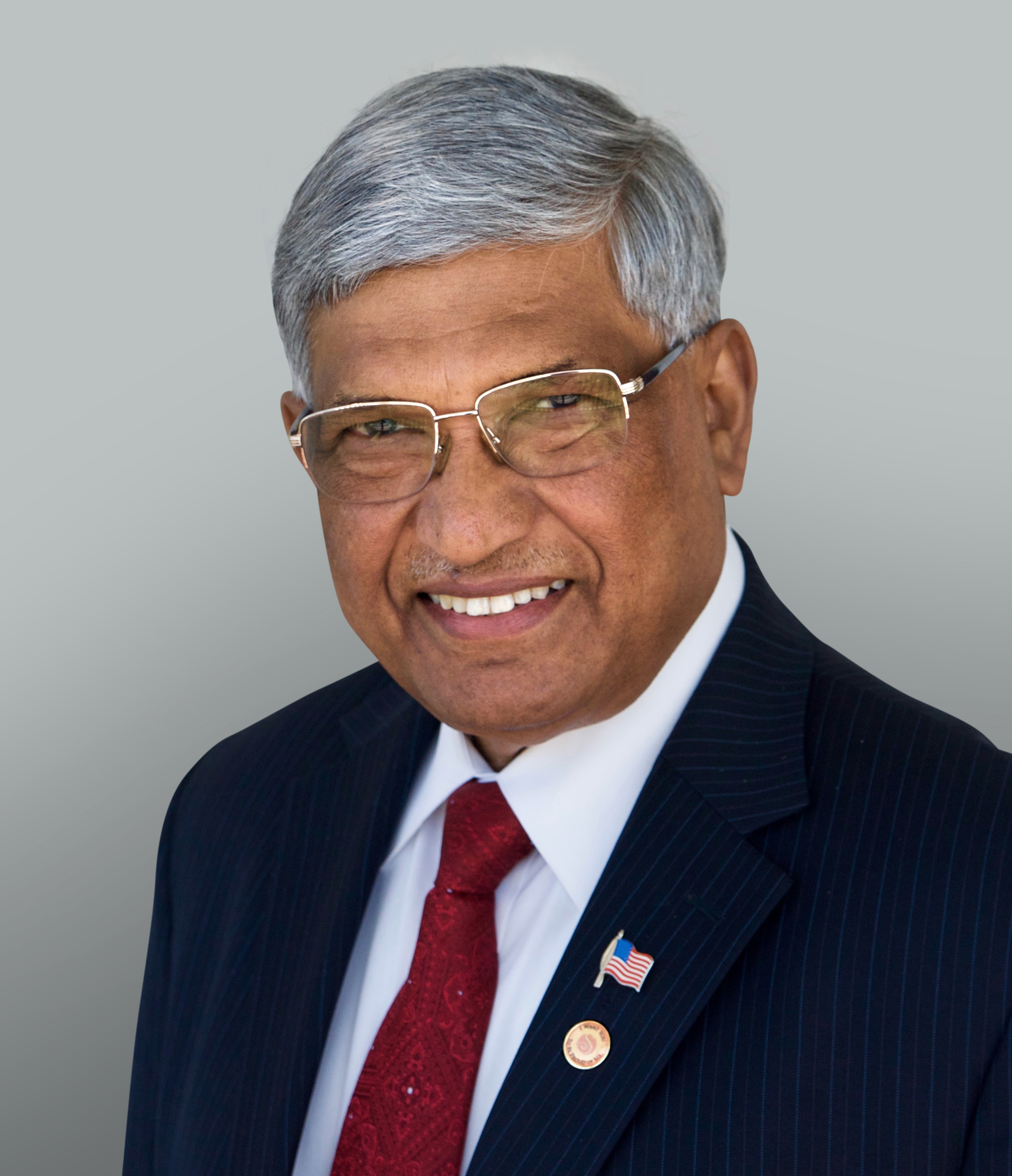 Satya Mitra headshot